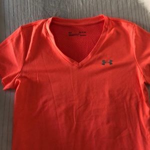 under Amrour loose fit heatgear short sleeve